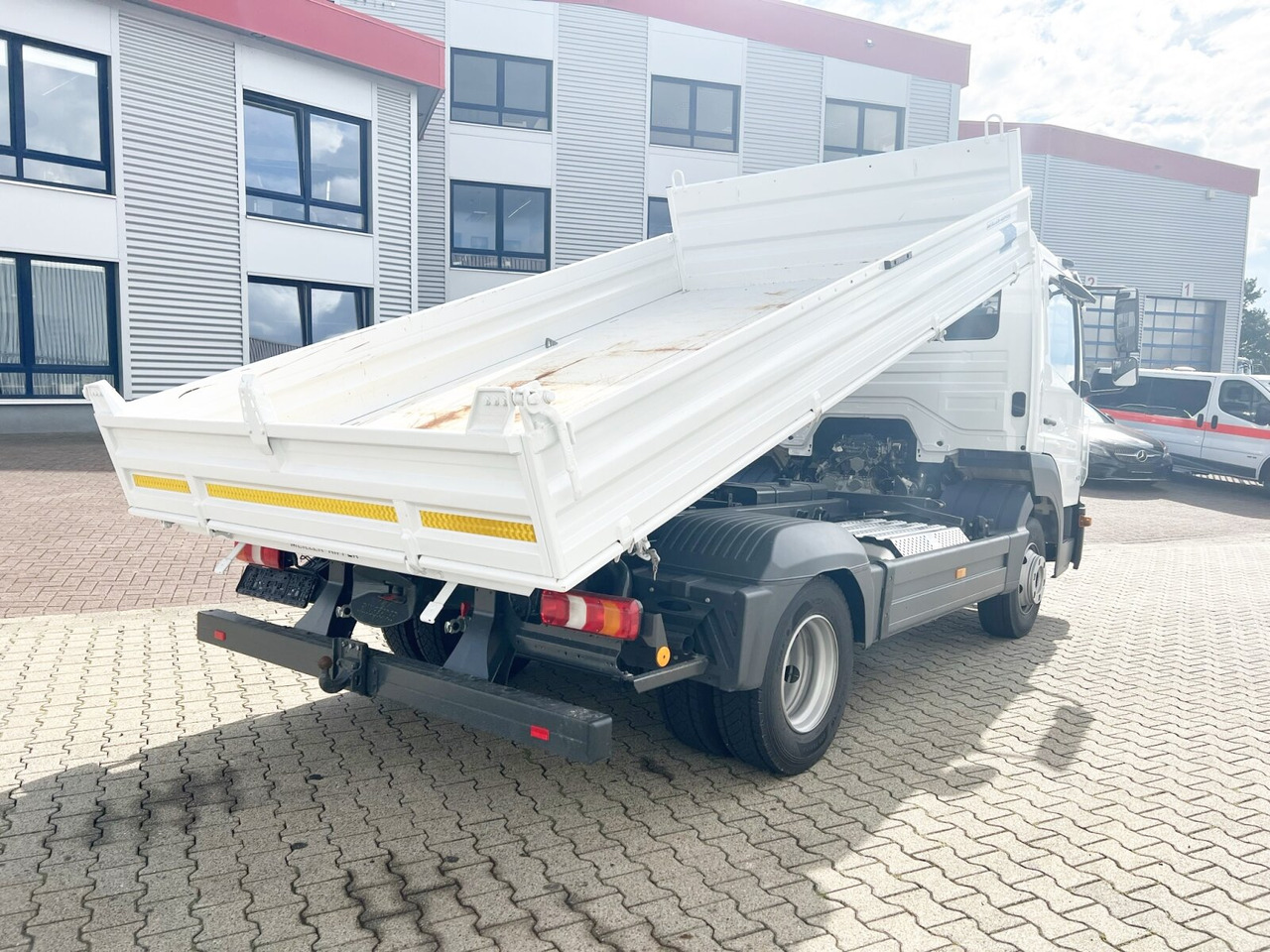 Tipper Mercedes-Benz Atego 818/23 K 4x2 Atego 818/23 K 4x2, 2x AHK, Meiller-Kipper, mehrfach Vorhanden!: picture 7 Tipper Mercedes-Benz Atego 818/23 K 4x2 Atego 818/23 K 4x2, 2x AHK, Meiller-Kipper, mehrfach Vorhanden!: picture 7