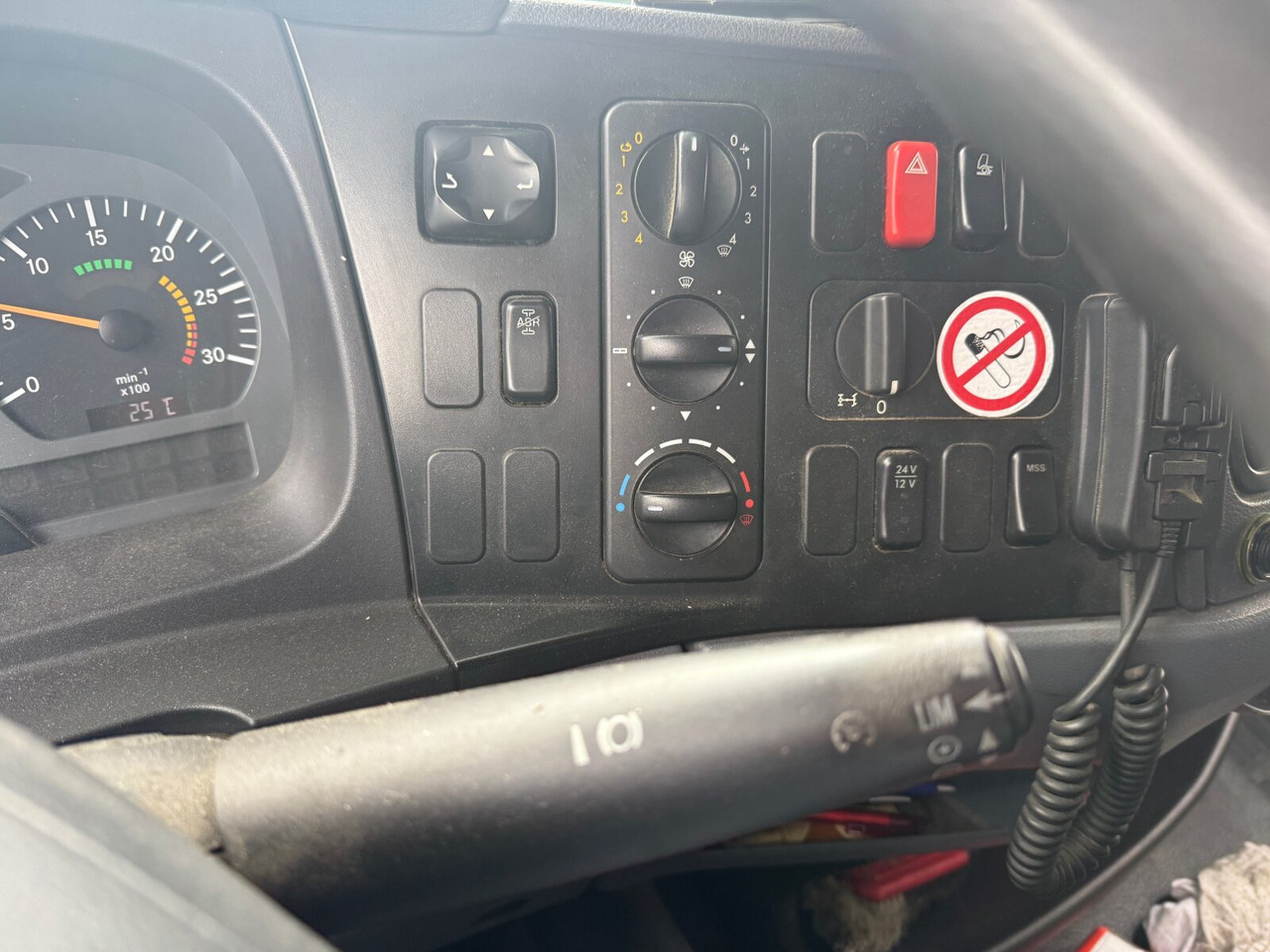 Leasing of Mercedes-Benz Atego 818 L 4x2 Atego 818 L 4x2, Getränkekoffer, 2x AHK Mercedes-Benz Atego 818 L 4x2 Atego 818 L 4x2, Getränkekoffer, 2x AHK: picture 7 Leasing of Mercedes-Benz Atego 818 L 4x2 Atego 818 L 4x2, Getränkekoffer, 2x AHK Mercedes-Benz Atego 818 L 4x2 Atego 818 L 4x2, Getränkekoffer, 2x AHK: picture 7