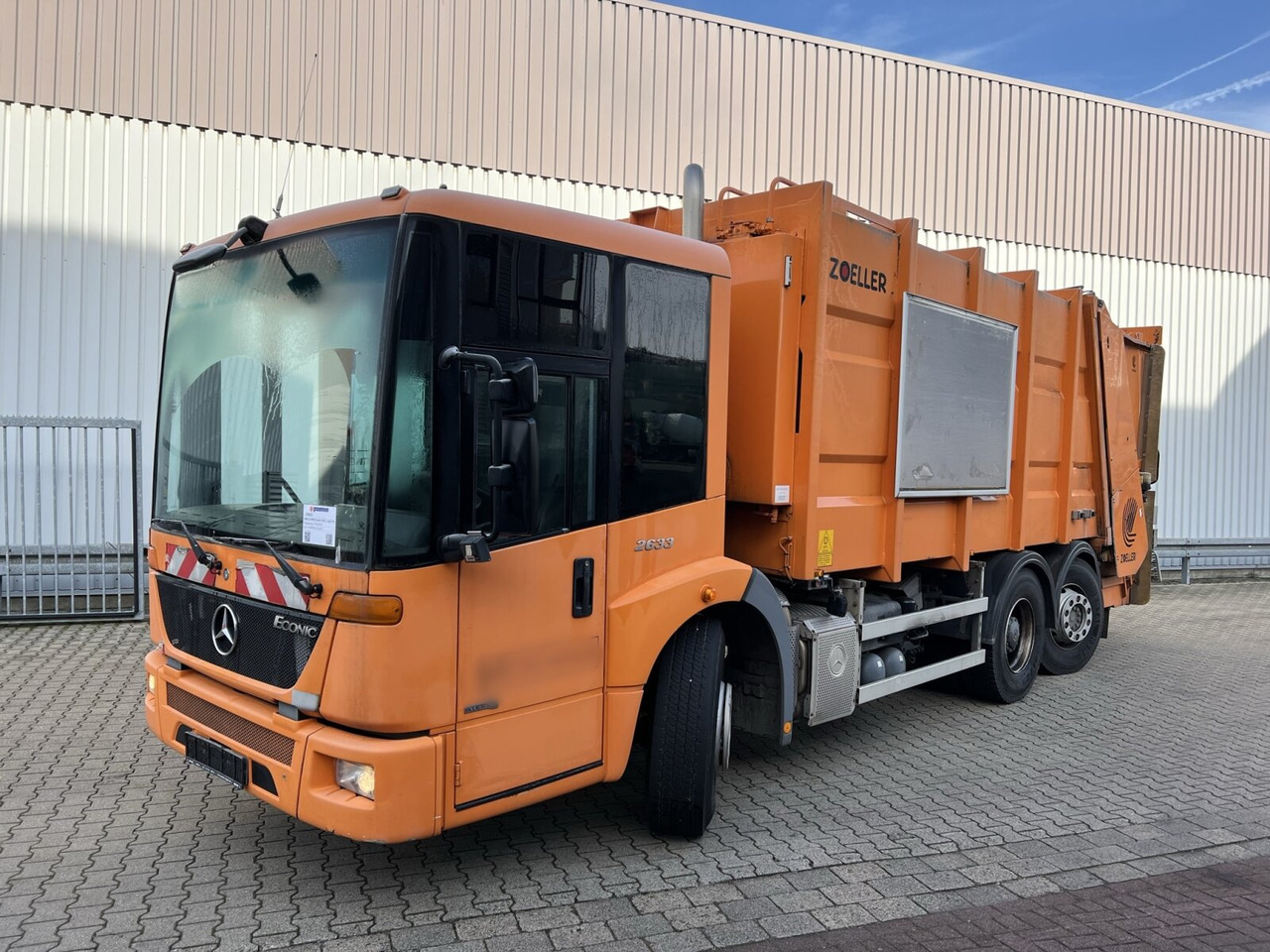 Mercedes-Benz Econic 2633 L 6x2/4 NLA Econic 2633 L 6x2/4 NLA, Lenkachse, Zöller Medium XL, Zöller-Schüttung - Garbage truck: picture 1 Mercedes-Benz Econic 2633 L 6x2/4 NLA Econic 2633 L 6x2/4 NLA, Lenkachse, Zöller Medium XL, Zöller-Schüttung - Garbage truck: picture 1