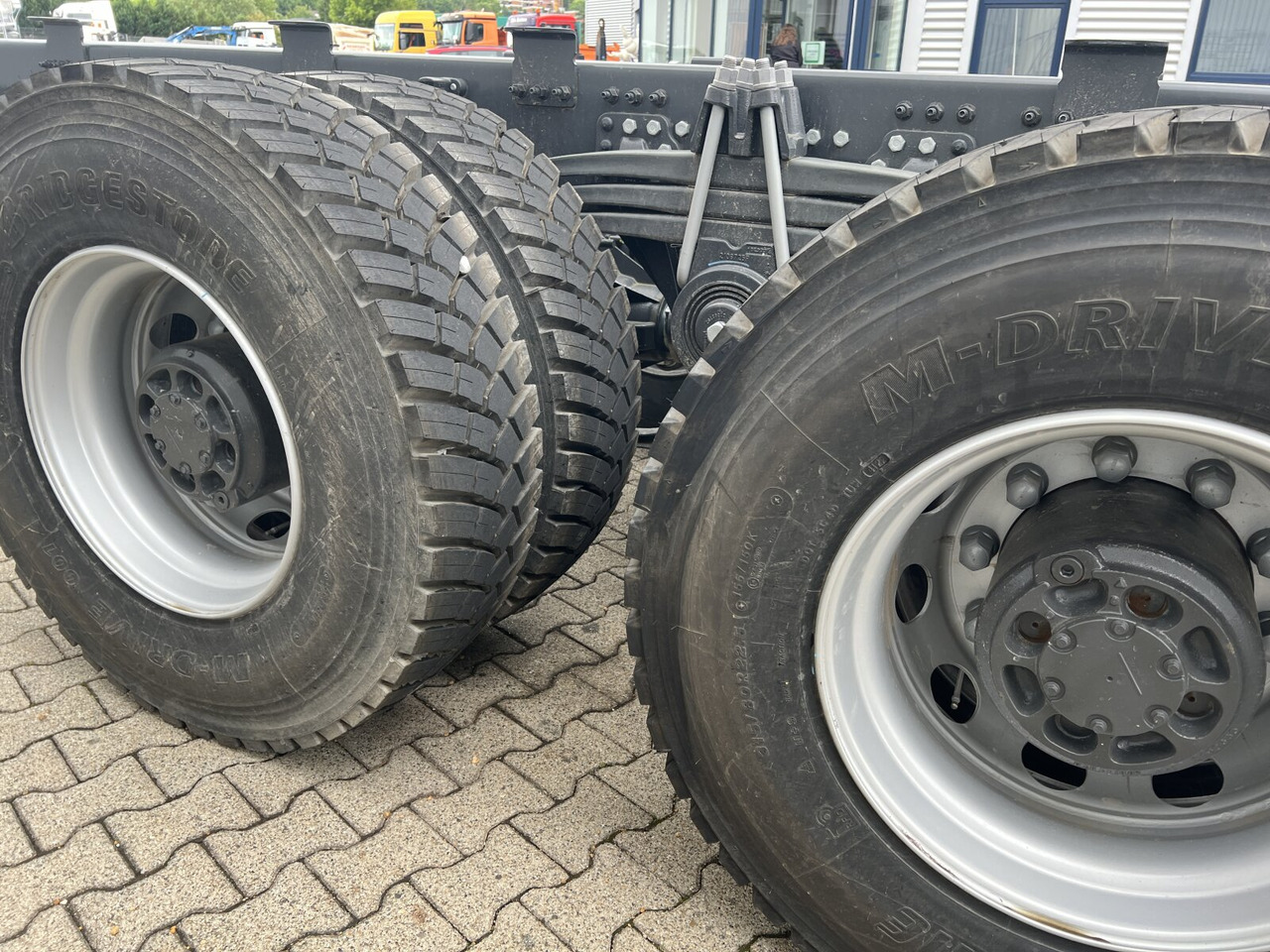 Renault C 480 8x4 C 480 8x4 - Cab chassis truck: picture 4 Renault C 480 8x4 C 480 8x4 - Cab chassis truck: picture 4