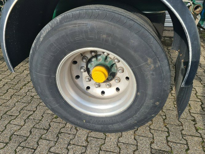 SCHELLING 504 H 22 SCHELLING 504 H 22 mit Kran Ferrari 708, 7m/t - Dropside/ Flatbed semi-trailer: picture 4 SCHELLING 504 H 22 SCHELLING 504 H 22 mit Kran Ferrari 708, 7m/t - Dropside/ Flatbed semi-trailer: picture 4