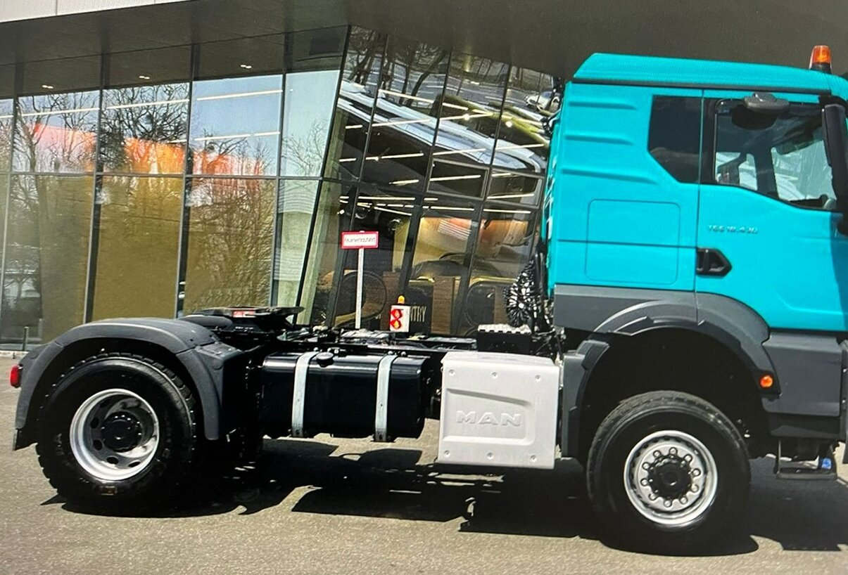 MAN TGS 18.430 4x4 BL SA TGS 18.430 4x4 BL SA, Navi, Hydraulik - Tractor unit: picture 2 MAN TGS 18.430 4x4 BL SA TGS 18.430 4x4 BL SA, Navi, Hydraulik - Tractor unit: picture 2