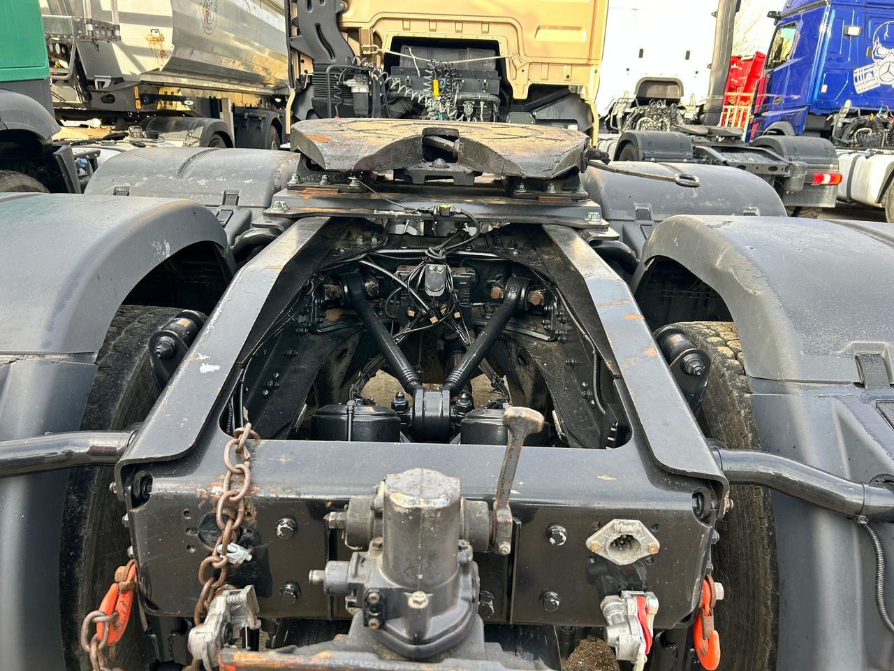 MAN TGX 33.580 6x4 BB TGX 33.580 6x4 BB, Retarder, zZGG 150.000kg - Tractor unit: picture 2 MAN TGX 33.580 6x4 BB TGX 33.580 6x4 BB, Retarder, zZGG 150.000kg - Tractor unit: picture 2