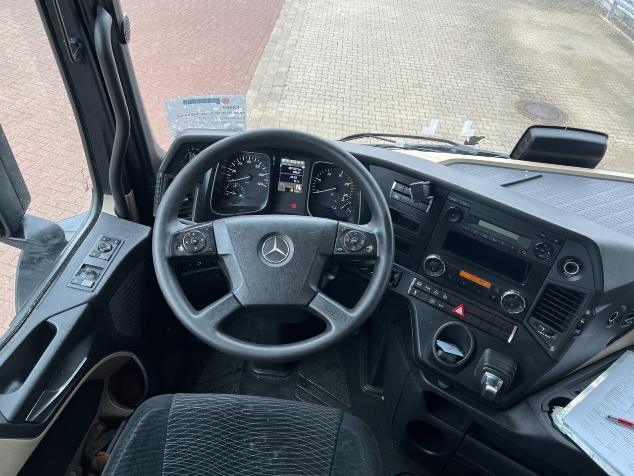 Mercedes-Benz Actros 1842/45 LS 4x2 Actros 1842/45 LS 4x2, 3x VORHANDEN - Tractor unit: picture 5 Mercedes-Benz Actros 1842/45 LS 4x2 Actros 1842/45 LS 4x2, 3x VORHANDEN - Tractor unit: picture 5