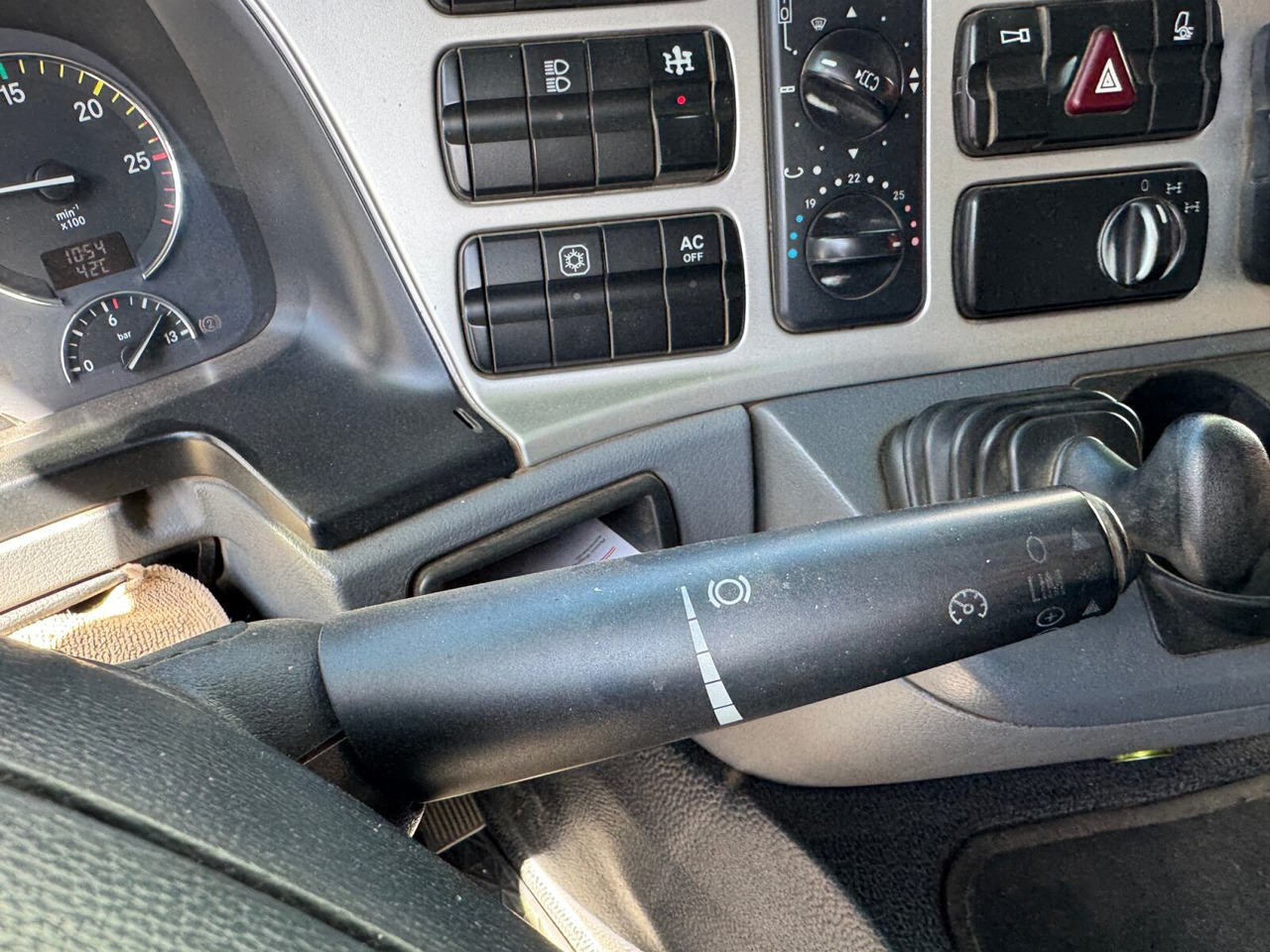 Mercedes-Benz Actros 2648 LK 6x4 Actros 2648 LK 6x4, Retarder, Bi-Xenon - Tractor unit: picture 3 Mercedes-Benz Actros 2648 LK 6x4 Actros 2648 LK 6x4, Retarder, Bi-Xenon - Tractor unit: picture 3