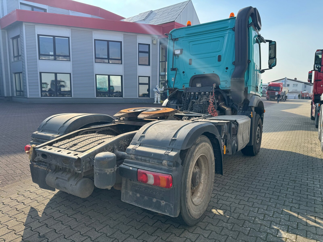 Mercedes-Benz Arocs 1842 LS 4x4 HAD Arocs 1842 LS 4x4 HAD, HydroDrive, Kipphydraulik - Tractor unit: picture 3 Mercedes-Benz Arocs 1842 LS 4x4 HAD Arocs 1842 LS 4x4 HAD, HydroDrive, Kipphydraulik - Tractor unit: picture 3