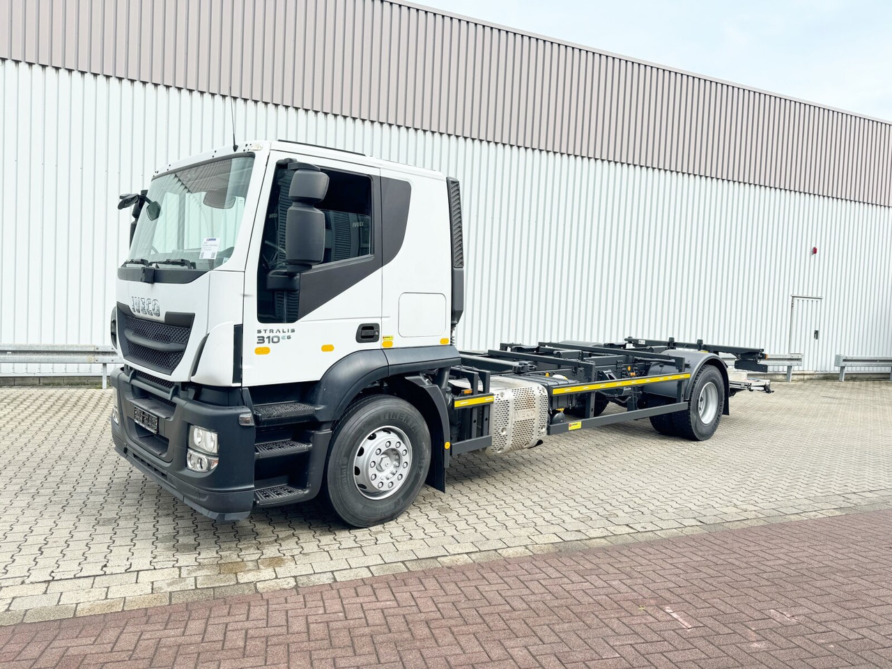 Truck Iveco Stralis AT 190 S31FP-CM 4x2 Stralis AT 190 S31FP-CM 4x2, LBW BÄR, Ex-: picture 7