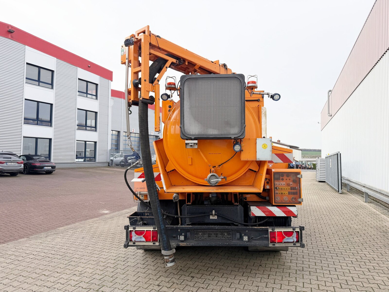 Scania G 320 4x2 G 320 4x2, Müller Vacumaster ca. 5,5m³, Funk - Truck: picture 2 Scania G 320 4x2 G 320 4x2, Müller Vacumaster ca. 5,5m³, Funk - Truck: picture 2