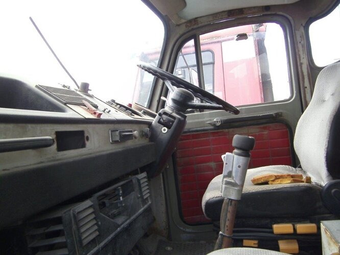 V5 4x2 Saurer V5 4x2 - Tipper: picture 4 V5 4x2 Saurer V5 4x2 - Tipper: picture 4