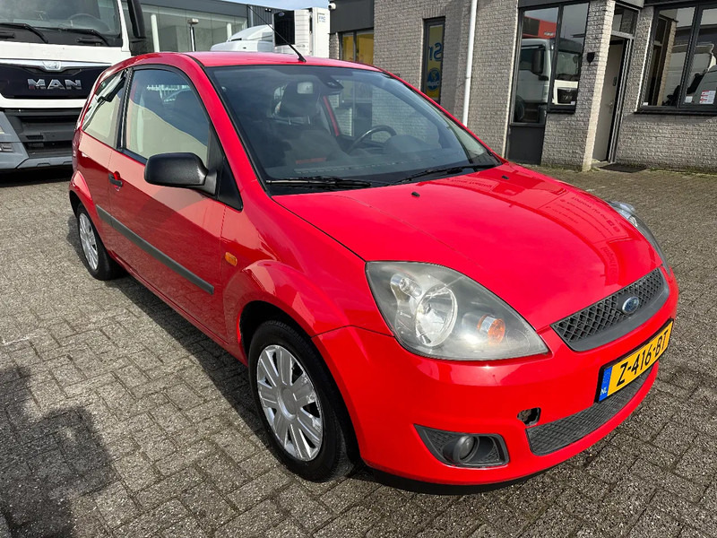 Hatchback Ford Fiesta TDCi 1.4 + AIRCO + CARPLAY + REAR CAMERA + 194.511 KM: picture 7