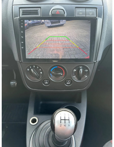 Hatchback Ford Fiesta TDCi 1.4 + AIRCO + CARPLAY + REAR CAMERA + 194.511 KM: picture 10