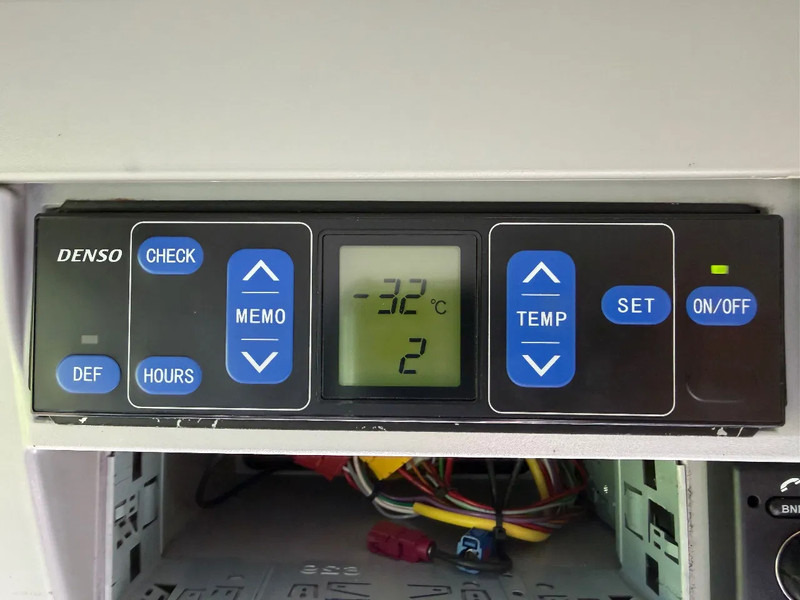 Refrigerator truck Iveco Eurocargo 120 220 + COOLING MACHINE + TIEFKUHL + NL TRUCK + AIRCO + 291.997 KM: picture 15