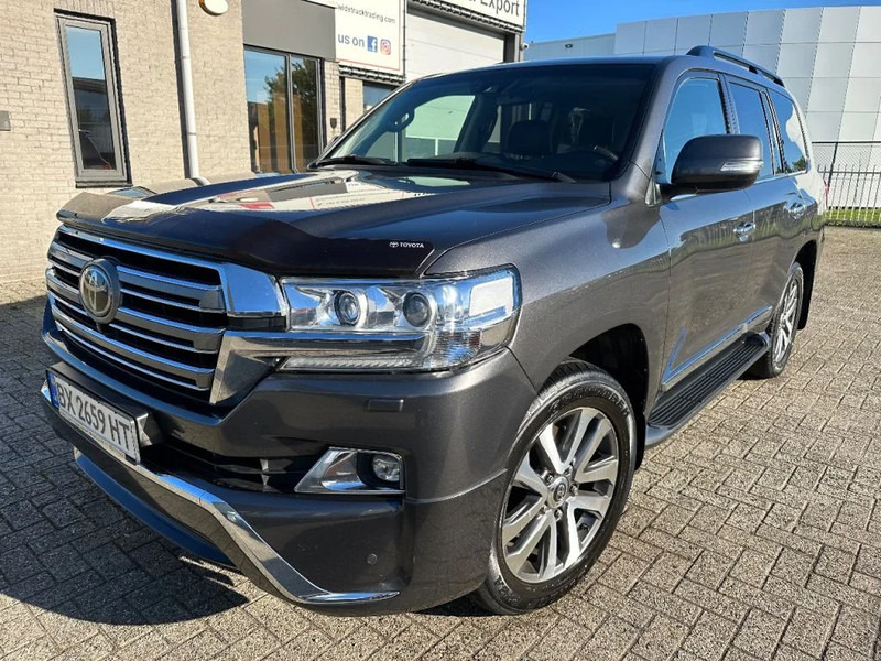 Toyota Land Cruiser V8 LAND CRUISER 200 V8 + CAMERA 360 + FRIDGE + DIESEL + ONLY EXPORT - SUV: picture 1 Toyota Land Cruiser V8 LAND CRUISER 200 V8 + CAMERA 360 + FRIDGE + DIESEL + ONLY EXPORT - SUV: picture 1