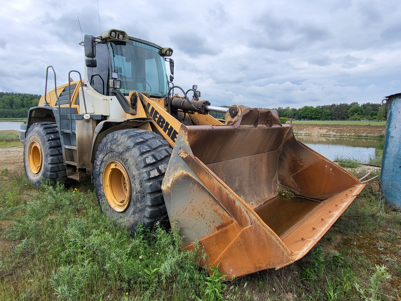 LIEBHERR L566 - Wheel loader: picture 2 LIEBHERR L566 - Wheel loader: picture 2