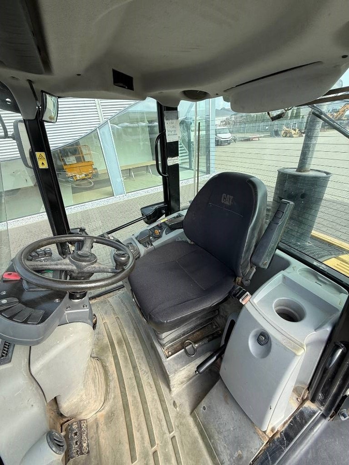 Wheel loader CAT 908 H: picture 16 Wheel loader CAT 908 H: picture 16