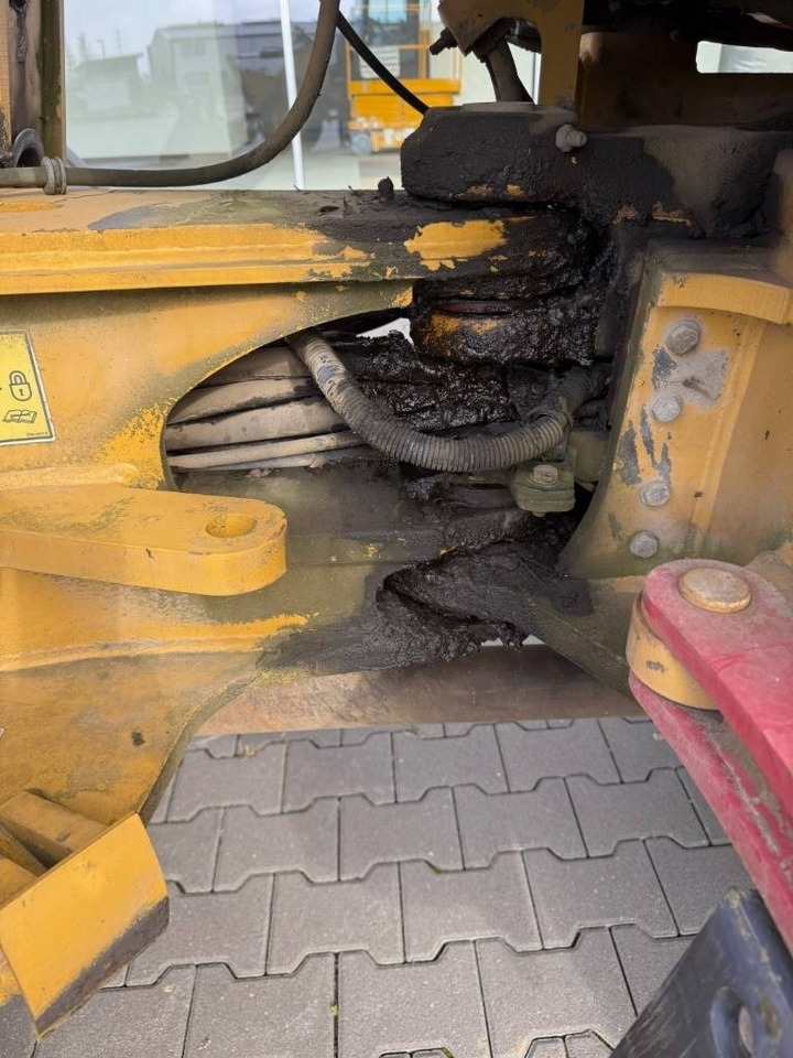 Wheel loader CAT 908 H: picture 9 Wheel loader CAT 908 H: picture 9