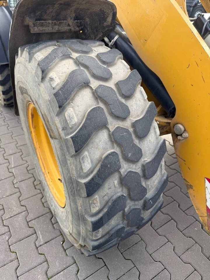 Wheel loader CAT 908 H: picture 13 Wheel loader CAT 908 H: picture 13