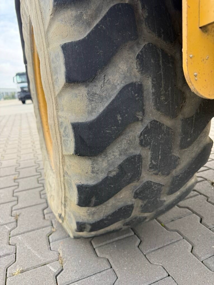 Wheel loader CAT 908 H: picture 14 Wheel loader CAT 908 H: picture 14