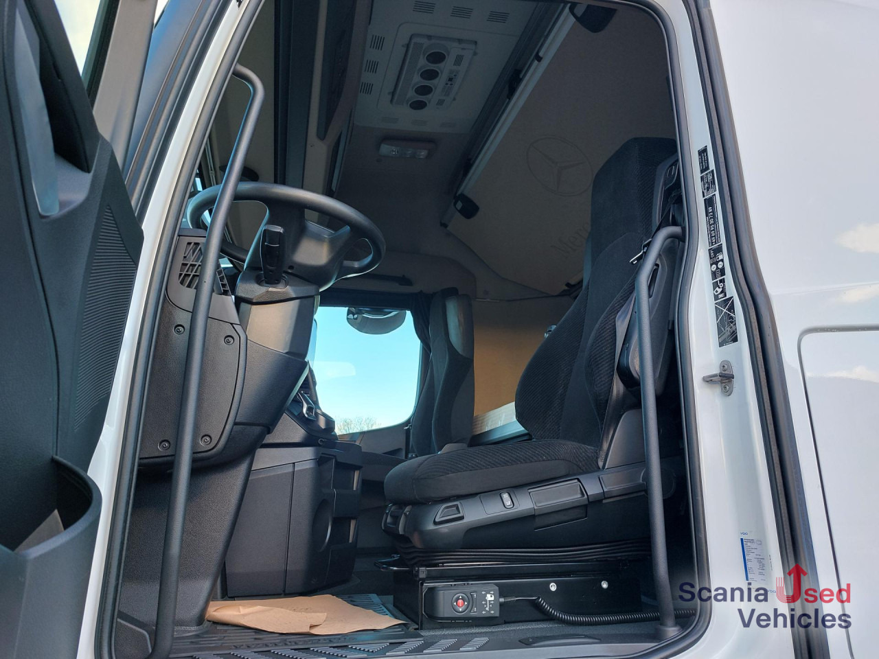 MERCEDES-BENZ 1845L Edscha - NUR KOMPLETT m. ANH.!!! - Curtainsider truck: picture 2 MERCEDES-BENZ 1845L Edscha - NUR KOMPLETT m. ANH.!!! - Curtainsider truck: picture 2