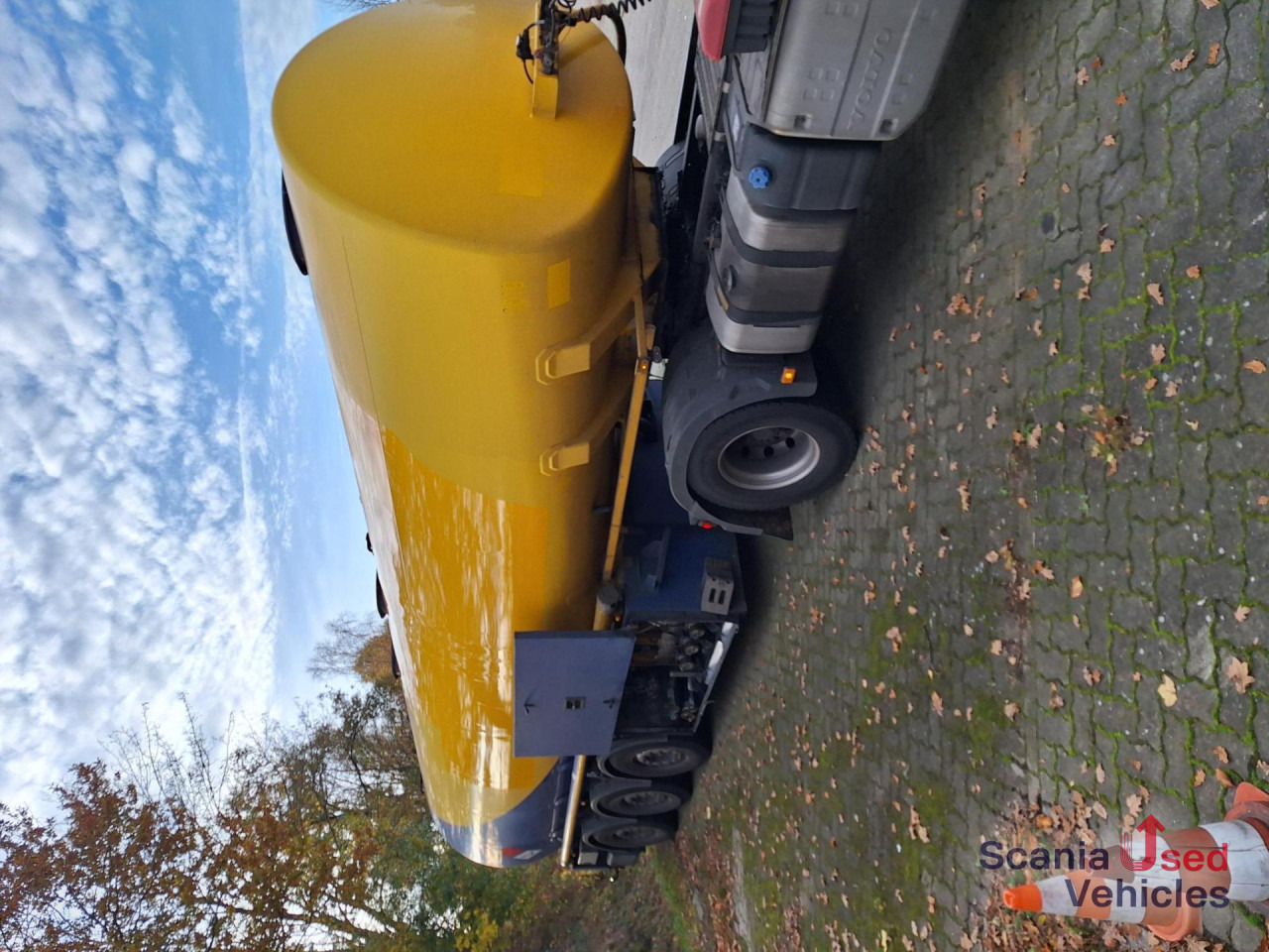 ROHR Tankauflieger f. Treibst. 4 Kammern 2 x Lift - Tank semi-trailer: picture 1 ROHR Tankauflieger f. Treibst. 4 Kammern 2 x Lift - Tank semi-trailer: picture 1