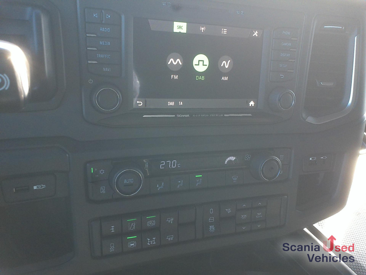 SCANIA R 460 A4x2NA SUPER NAVI DAB - Tractor unit: picture 3 SCANIA R 460 A4x2NA SUPER NAVI DAB - Tractor unit: picture 3