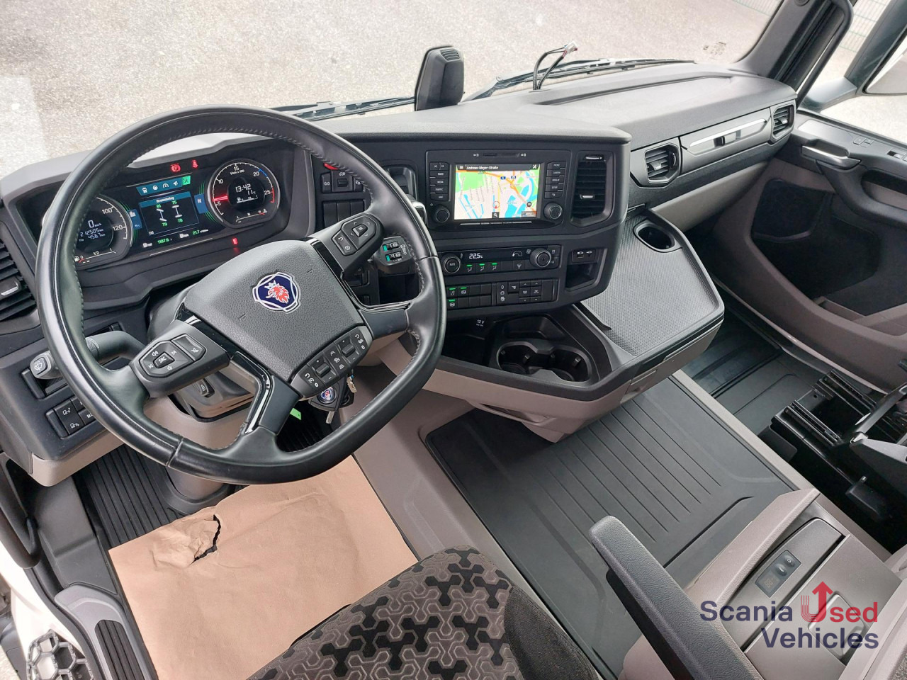 SCANIA R 460 A4x2NA, SUPER, Navi, Standklima - Tractor unit: picture 3 SCANIA R 460 A4x2NA, SUPER, Navi, Standklima - Tractor unit: picture 3