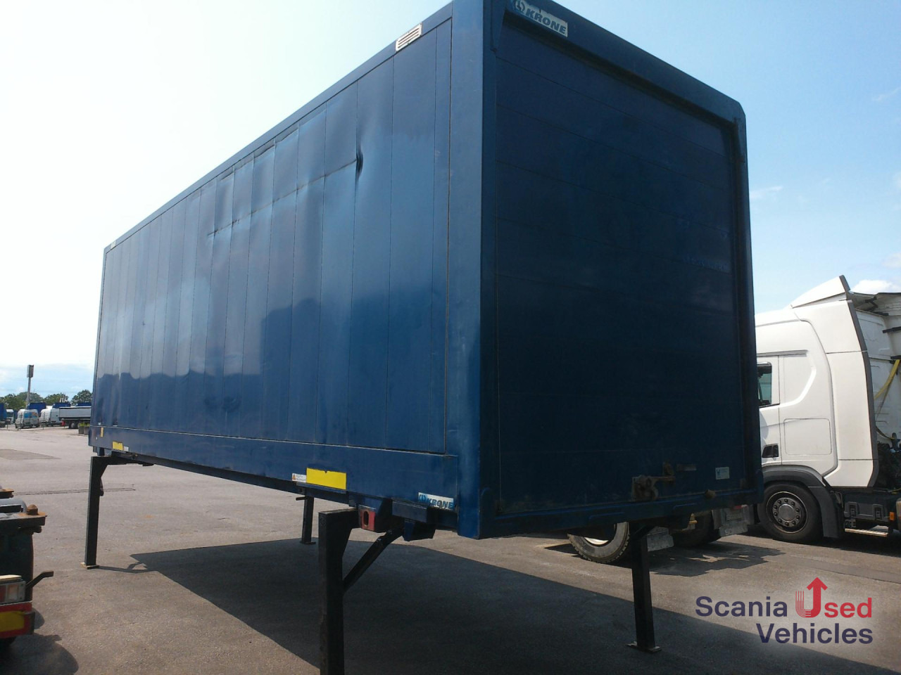 KRONE WB Koffer 7,82 Rolltor - Trailer: picture 4 KRONE WB Koffer 7,82 Rolltor - Trailer: picture 4