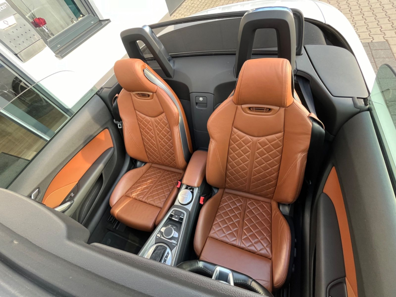 Car Audi TT Roadster 2.0 TFSI quattro: picture 15