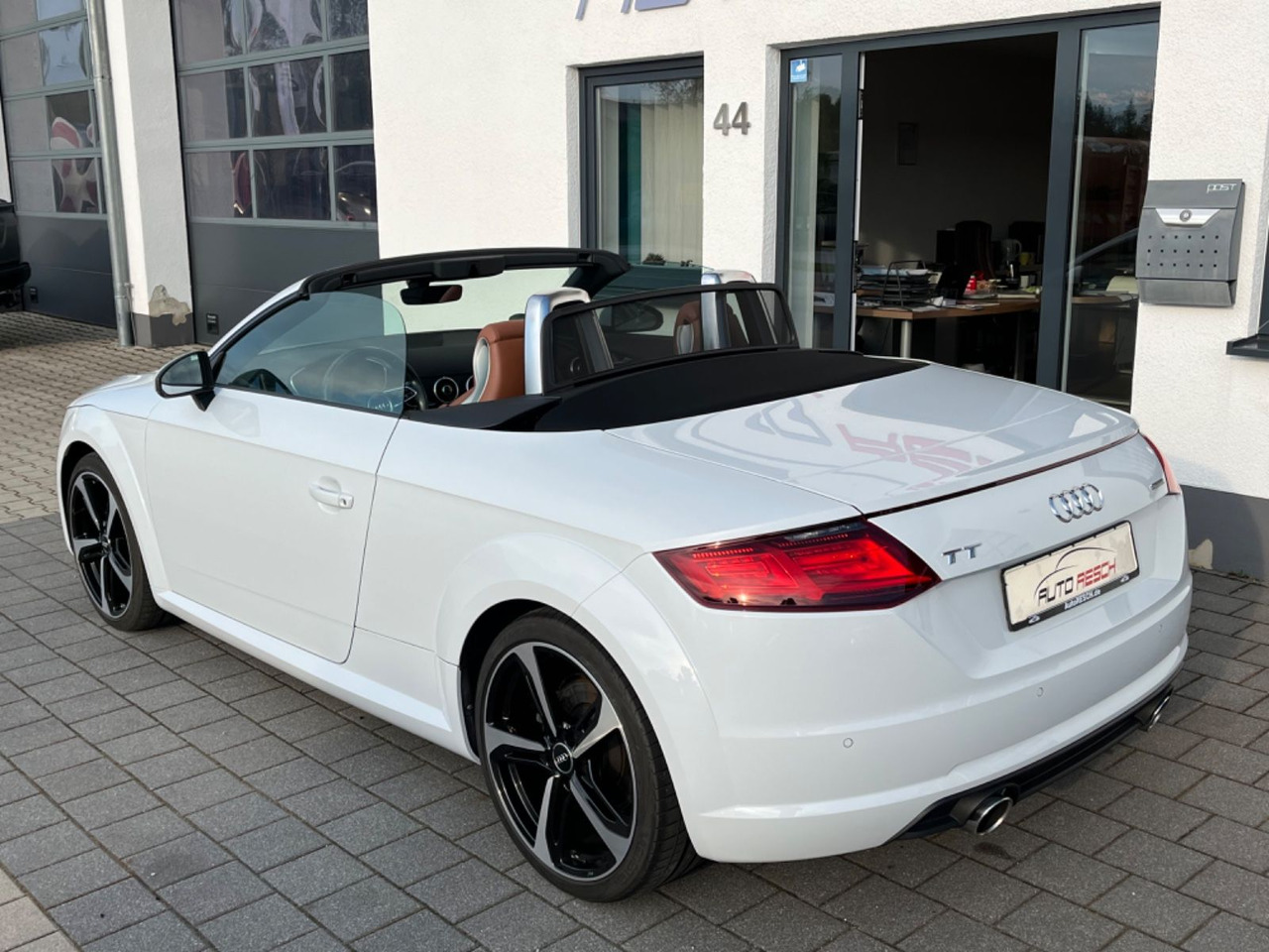 Car Audi TT Roadster 2.0 TFSI quattro: picture 8