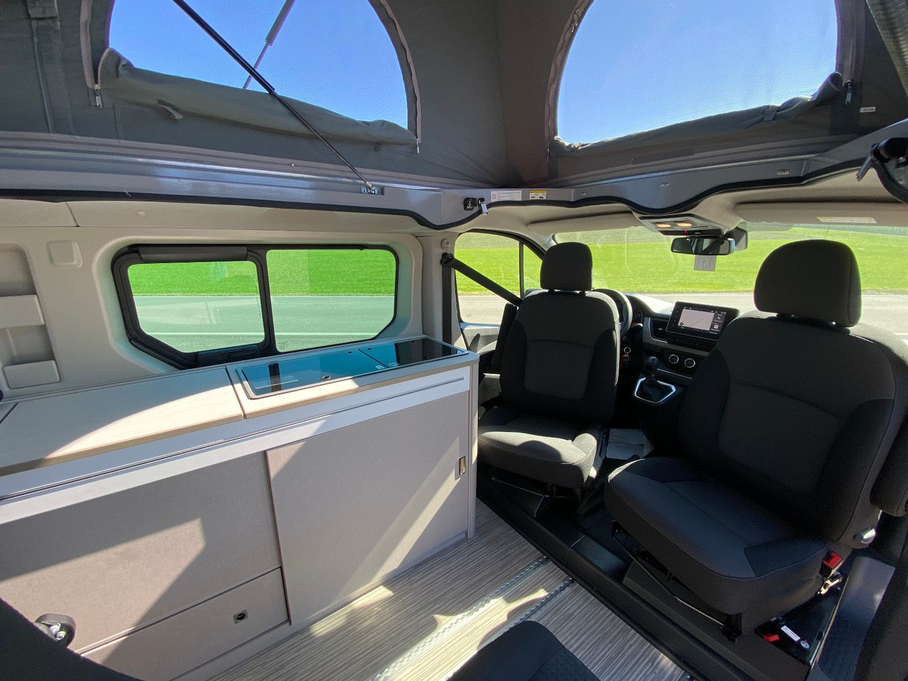 Camper van Bürstner Playa Limited C 500,  5 Sitze: picture 11
