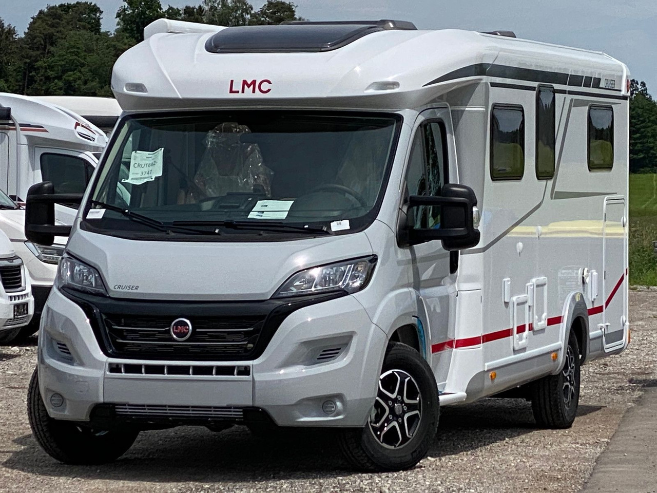 LMC T 662 Grey Selection,Automatik, Markise - Semi-integrated motorhome: picture 2 LMC T 662 Grey Selection,Automatik, Markise - Semi-integrated motorhome: picture 2