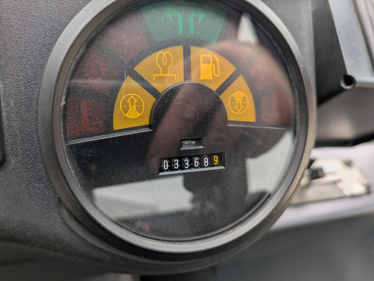 Leasing of LINDE H70D Diesel Stapler Triplexmast BJ: 99 erst 3368h LINDE H70D Diesel Stapler Triplexmast BJ: 99 erst 3368h: picture 14 Leasing of LINDE H70D Diesel Stapler Triplexmast BJ: 99 erst 3368h LINDE H70D Diesel Stapler Triplexmast BJ: 99 erst 3368h: picture 14