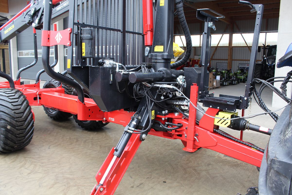 New Forestry trailer Farmi Rückewagen 17 to-9m Kran- Black Bruin: picture 20