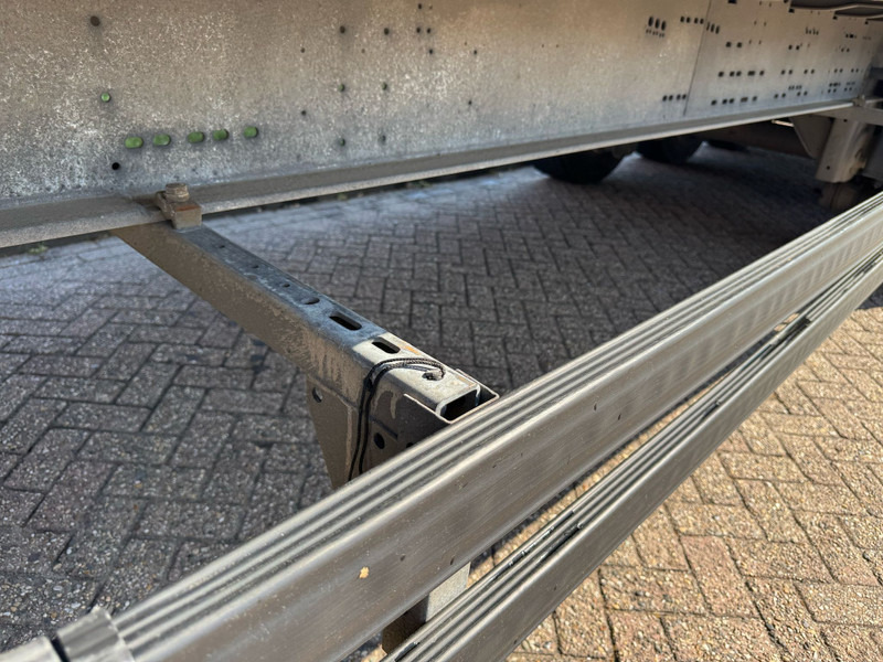 Curtainsider semi-trailer System A&D / 3-Asser / Schuifzeil / Tail Lift / Open Roof / TUV: 8-2025 / Belgium Trailer: picture 10