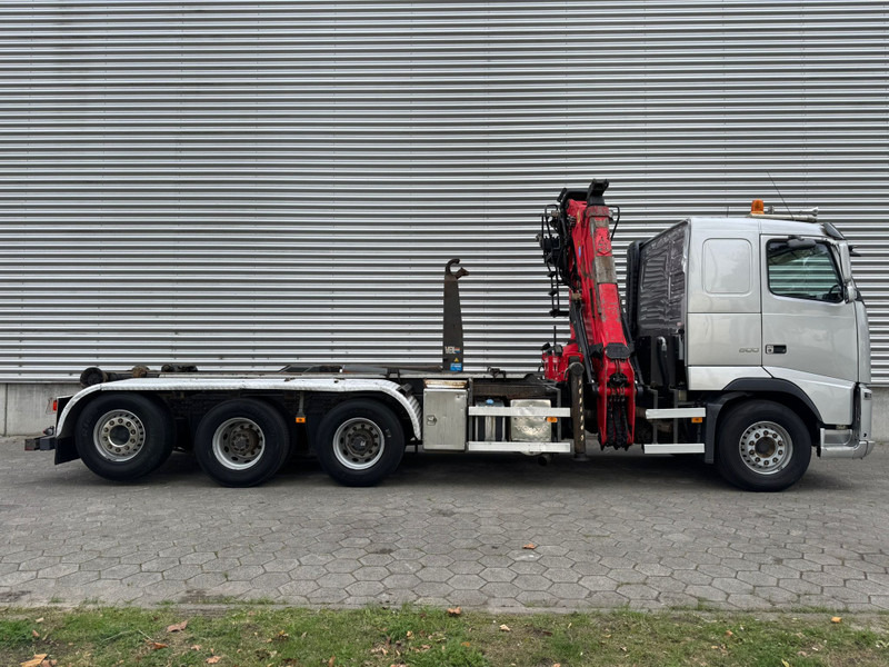 Hook lift truck, Crane truck Volvo FH 500 / 8X4 / Palfinger S260Z96 / VDL Hook / NL Truck: picture 11
