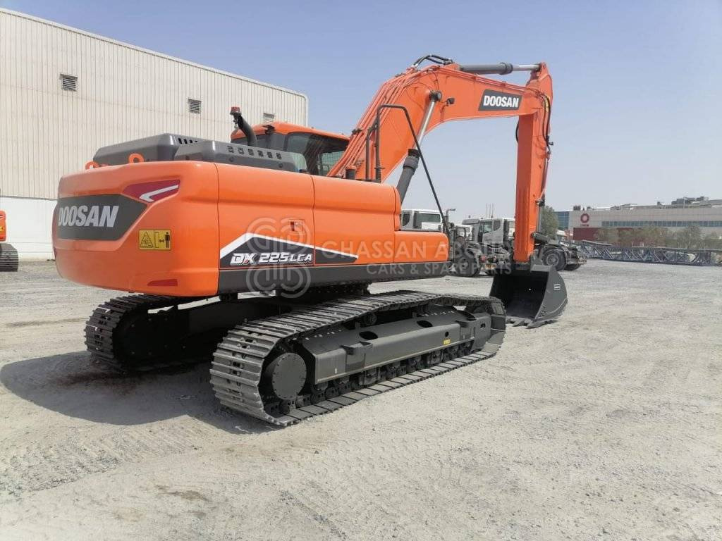 DOOSAN DX225 LCA – CHAIN EXCAVATOR OPERATING WEIGHT 22 TON APPROX. WITH BUCKET 1.08 Cu.M BUCKET ( HEAVY DUTY) MY2022 - Crawler excavator: picture 5 DOOSAN DX225 LCA – CHAIN EXCAVATOR OPERATING WEIGHT 22 TON APPROX. WITH BUCKET 1.08 Cu.M BUCKET ( HEAVY DUTY) MY2022 - Crawler excavator: picture 5