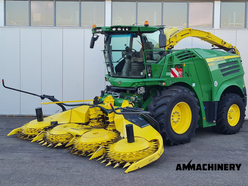 John Deere 8300 pro drive - Forage harvester: picture 2 John Deere 8300 pro drive - Forage harvester: picture 2