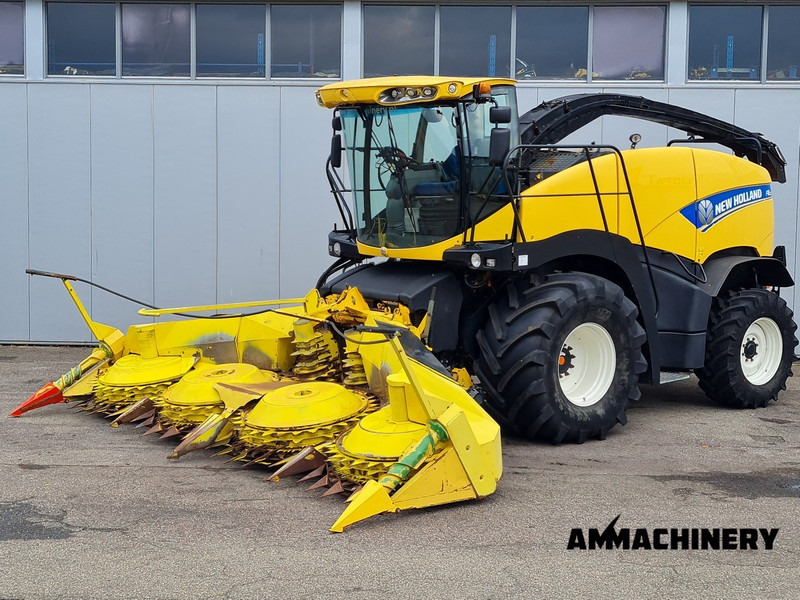 New Holland FR600 - Forage harvester: picture 2 New Holland FR600 - Forage harvester: picture 2