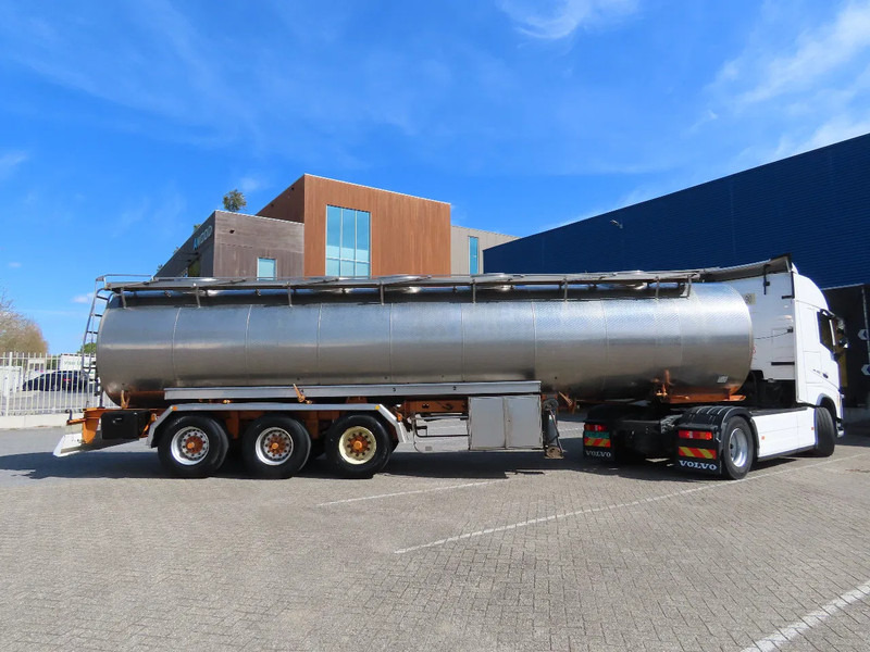 Magyar 5 compartments, 32500L FOOD, air susp, (5 DIFFERENT PRODUCTS) !! - Tank semi-trailer: picture 3 Magyar 5 compartments, 32500L FOOD, air susp, (5 DIFFERENT PRODUCTS) !! - Tank semi-trailer: picture 3
