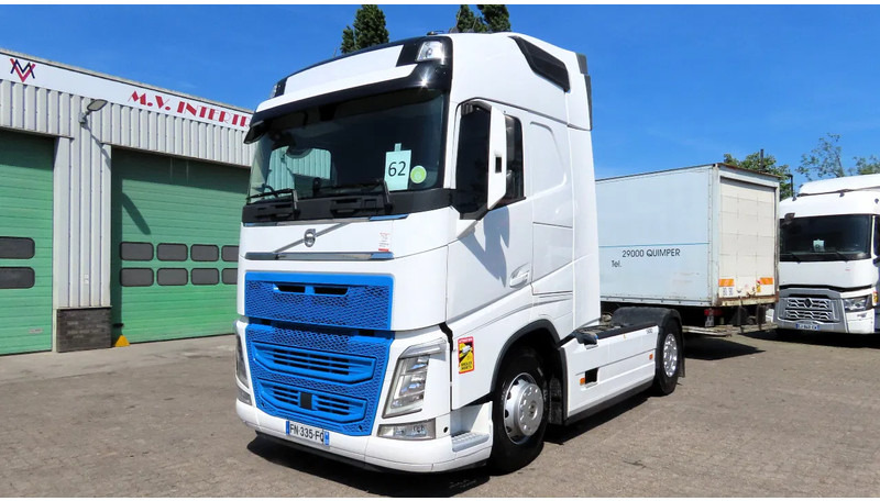 Volvo FH 500 YV2RT40A5LB301456 2X FUELTANK, PARKING AIRCO, FRIGO - Tractor unit: picture 1 Volvo FH 500 YV2RT40A5LB301456 2X FUELTANK, PARKING AIRCO, FRIGO - Tractor unit: picture 1