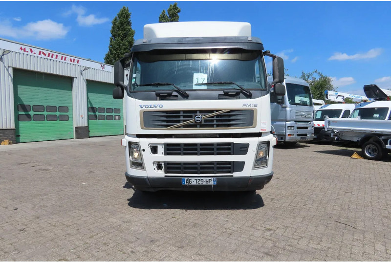 Volvo FM 380 8x4 FULL SPRING. 100% condition! - Cab chassis truck: picture 2 Volvo FM 380 8x4 FULL SPRING. 100% condition! - Cab chassis truck: picture 2