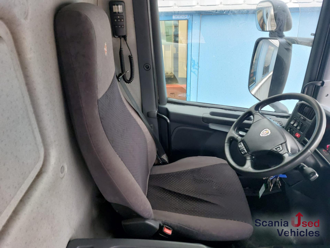 SCANIA P 280 DB4x2MNA Koffer Ladebordwand - Box truck: picture 2 SCANIA P 280 DB4x2MNA Koffer Ladebordwand - Box truck: picture 2