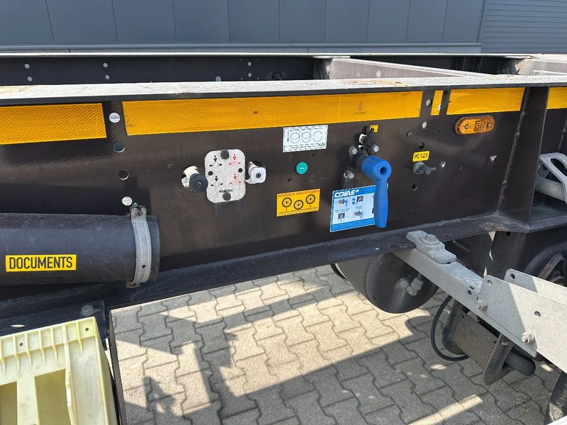 Container transporter/ Swap body semi-trailer Burg 20FT ADR (EX/II, EX/III, FL, AT) Chassis, Leergewicht : 3.690kg, SAF INTRADISC, 2x Liftachse, NL-Chassis, APK/ADR: 07-2025: picture 10