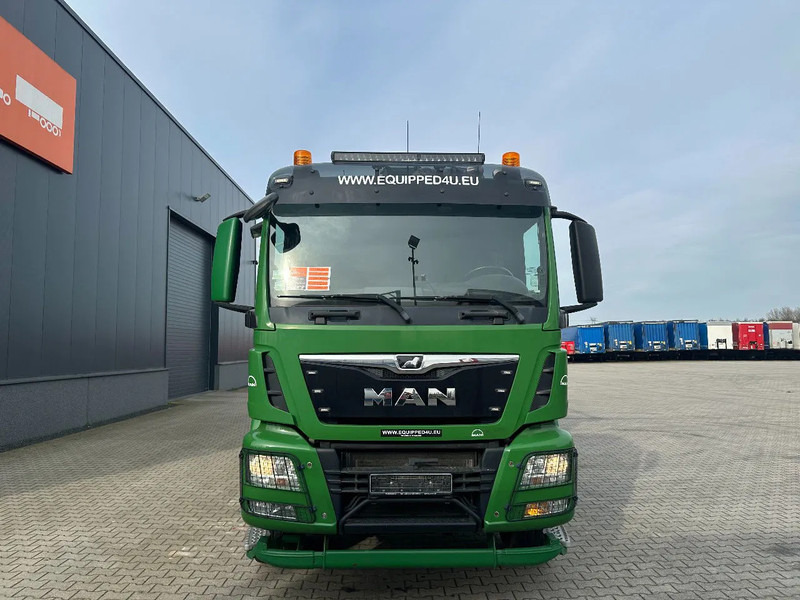 Concrete pump truck MAN TGS 37.460 8x4, Putzmeister 36-4.160 m3/hr, ERGONIC, very clean hopper, 1 driver machine, full history av., 564 working hrs only: picture 10