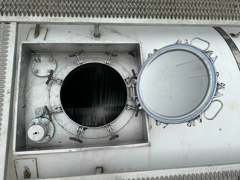 Storage tank for transportation of fuel Welfit Oddy 20FT ISO, 23.910L / 1-COMP. , T11, valid 5Y inspection till 03/2026: picture 12