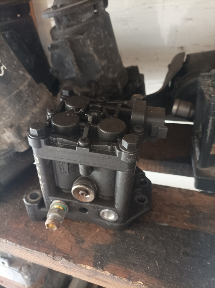 Scania Scania - Valve: picture 2 Scania Scania - Valve: picture 2