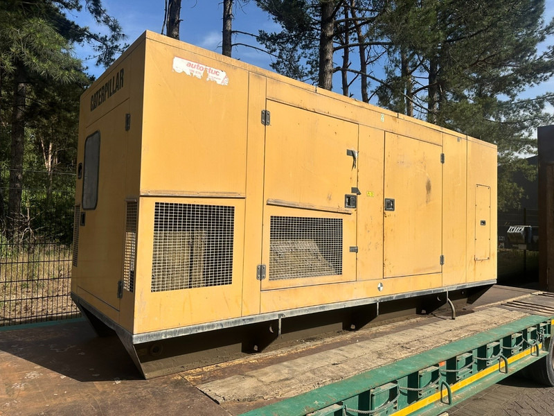 Caterpillar 400 GEN SET - 365kVA - 292kW - 400V/230V - 527A - 4574kg - Generator set: picture 2 Caterpillar 400 GEN SET - 365kVA - 292kW - 400V/230V - 527A - 4574kg - Generator set: picture 2