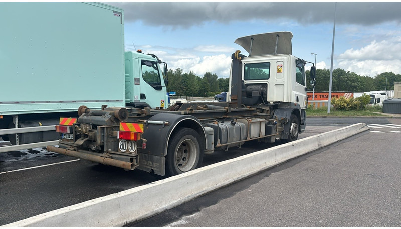 DAF CF 85.410 - 19T HOOKLIFT / ABROLLKIPPER / GANCHO - MANUAL ZF - A/C - GOOD CONDITION - Hook lift truck: picture 4 DAF CF 85.410 - 19T HOOKLIFT / ABROLLKIPPER / GANCHO - MANUAL ZF - A/C - GOOD CONDITION - Hook lift truck: picture 4