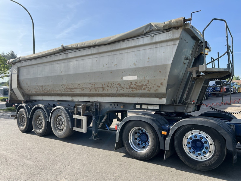 Kempf SKM 35/3 - 7,7m - 30m3 - LIFT AXLE - DISC BRAKES AIR SUSPENSION - STEEL CHASSIS - STEEL BODY - Tipper semi-trailer: picture 1 Kempf SKM 35/3 - 7,7m - 30m3 - LIFT AXLE - DISC BRAKES AIR SUSPENSION - STEEL CHASSIS - STEEL BODY - Tipper semi-trailer: picture 1