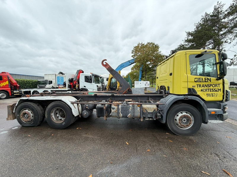 Scania 94G-260 6x2 HOOKLIFT / GANCHO - MANUAL - BE TRUCK - Hook lift truck: picture 4 Scania 94G-260 6x2 HOOKLIFT / GANCHO - MANUAL - BE TRUCK - Hook lift truck: picture 4